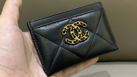 
				Chanel - Wallet
				lompakot