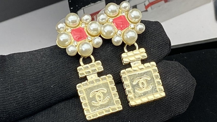 
				Chanel - Jewelry
				korut
